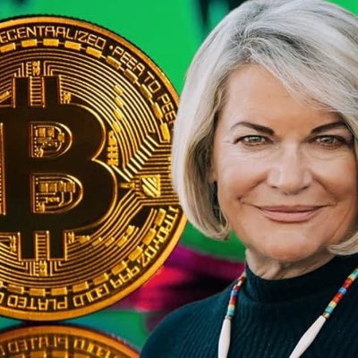 درخواست سناتور لومیس برای رد شکایت SEC از کوین‌بیس