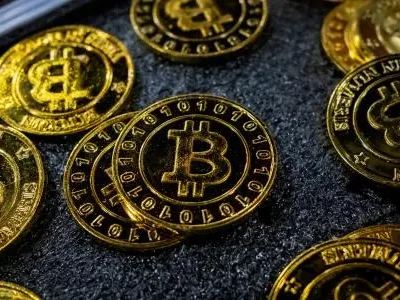 یک پادکستر بیت‌کوین به طور مخفیانه اعتراف یک کلاهبردار را ضبط می‌کند