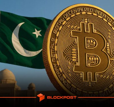 پرچم پاکستان و بیت کوین